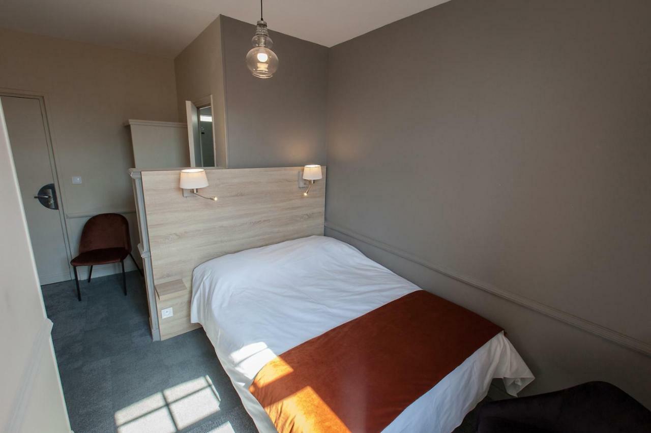 Logis - Hostellerie & Restaurant Du Marche Le Cateau-Cambresis 외부 사진