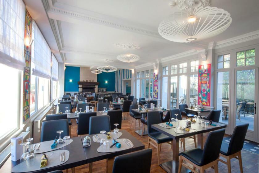 Logis - Hostellerie & Restaurant Du Marche Le Cateau-Cambresis 외부 사진