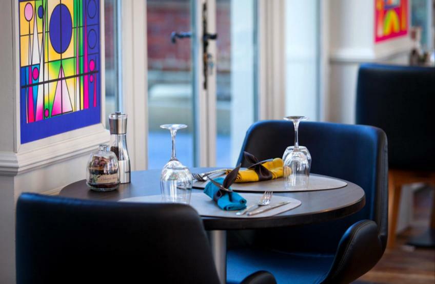 Logis - Hostellerie & Restaurant Du Marche Le Cateau-Cambresis 외부 사진